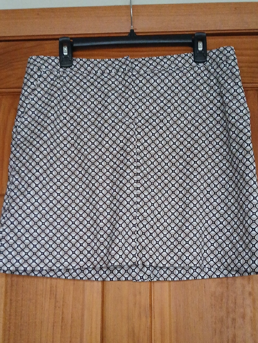 Izod Black and White Geometric Print Golf Skort